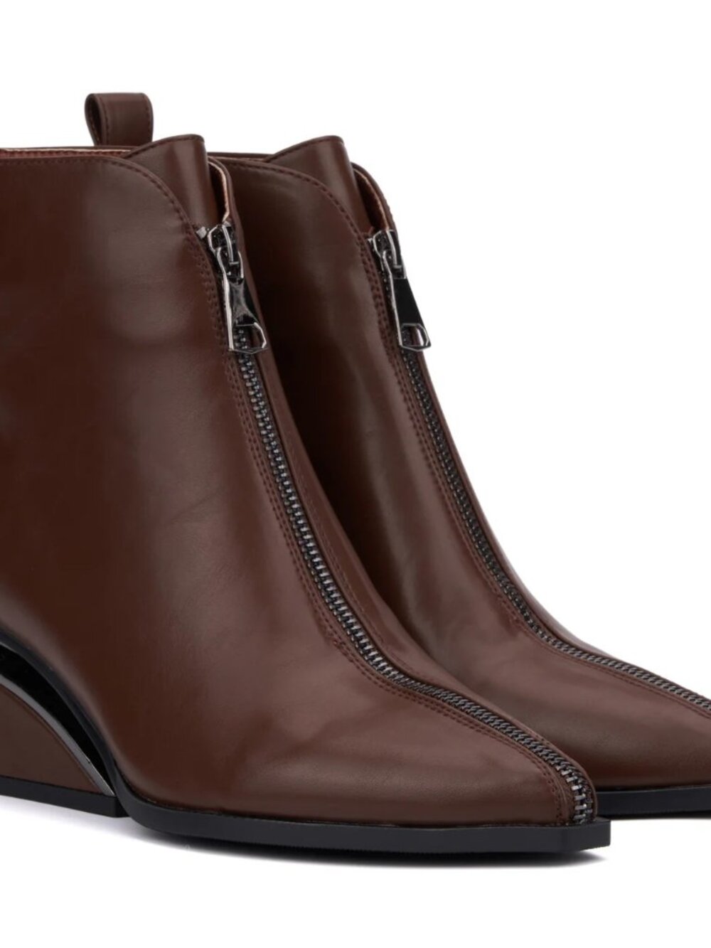 Torgeis Marion Ankle Boots in brown faux leather